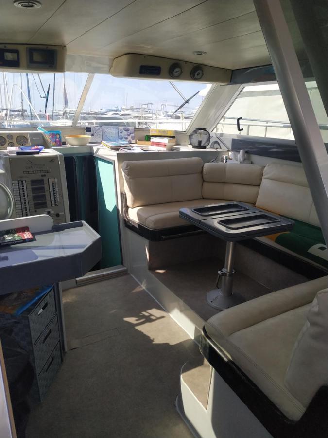 Ferretti 36 ' Bateau à Quai Vieux-Port Cannes Festival La Croisette Extérieur photo