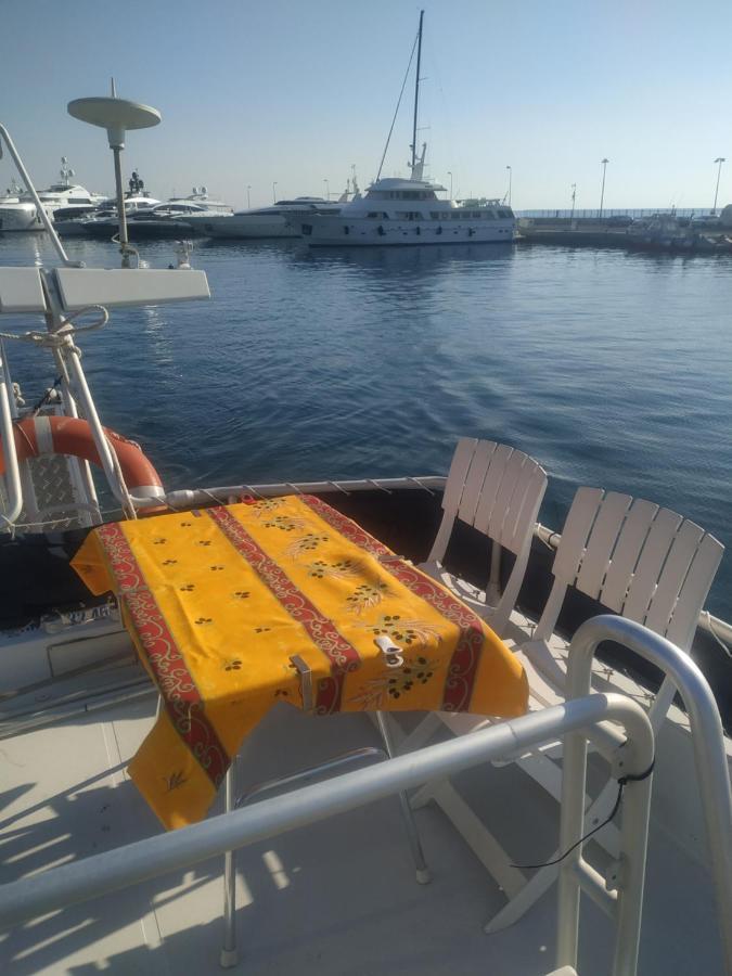 Ferretti 36 ' Bateau à Quai Vieux-Port Cannes Festival La Croisette Extérieur photo