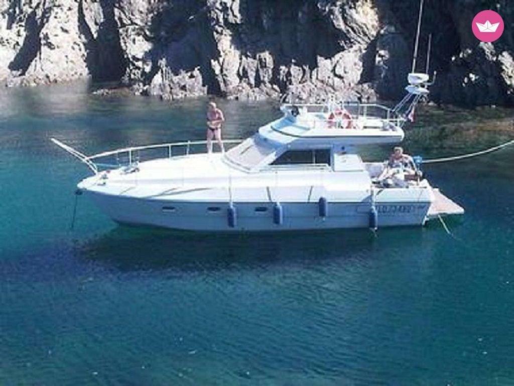 Ferretti 36 ' Bateau à Quai Vieux-Port Cannes Festival La Croisette Extérieur photo